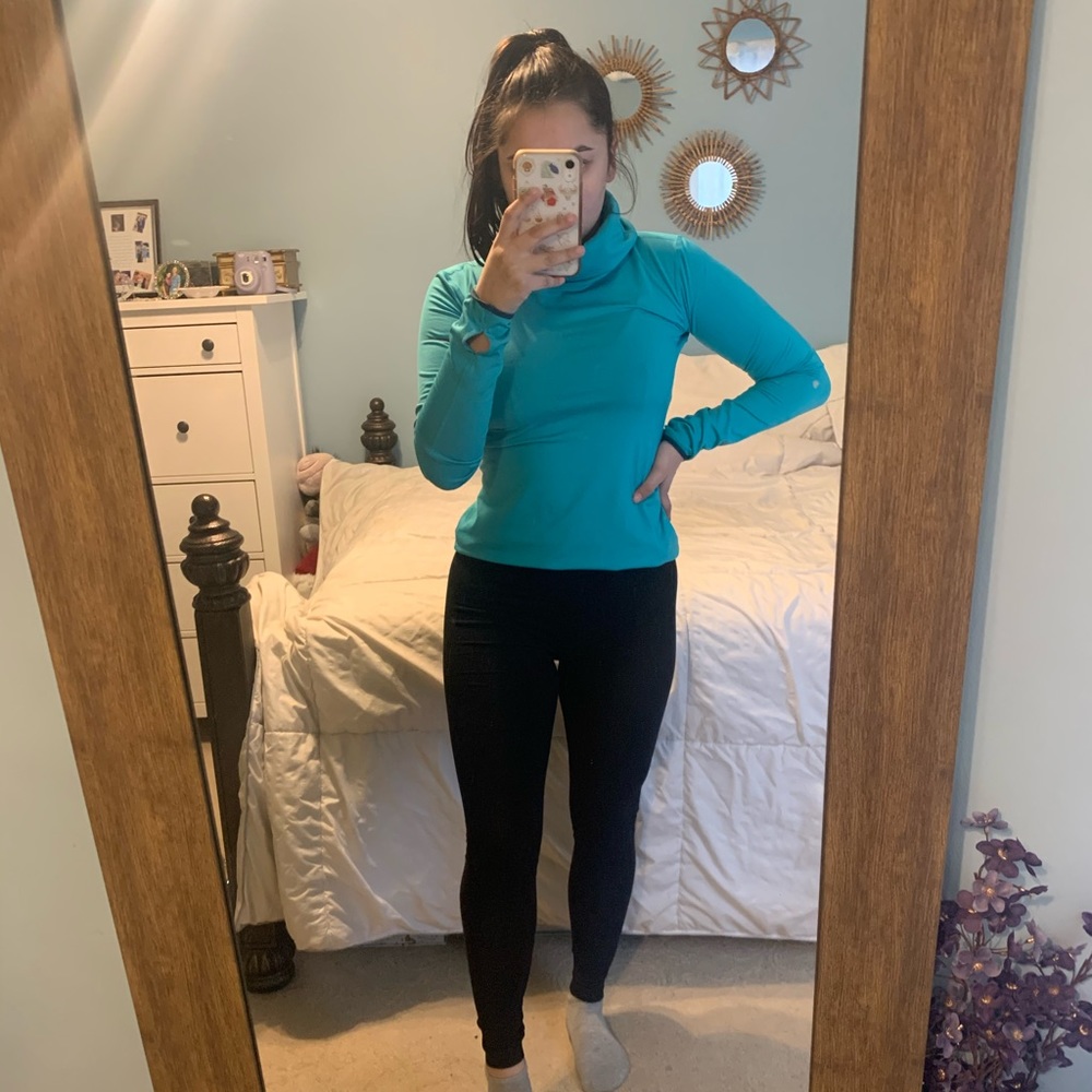 NIKE long sleeve top